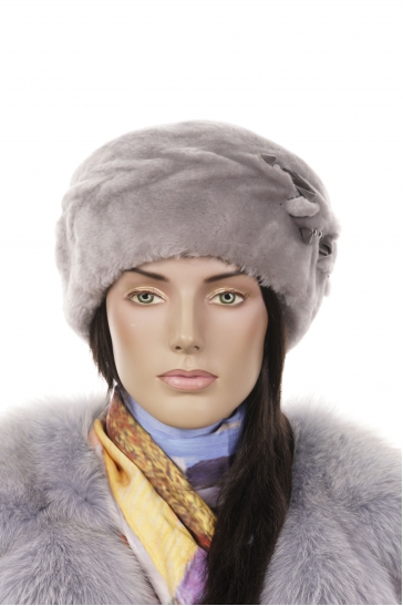 Шапка женская из мутона