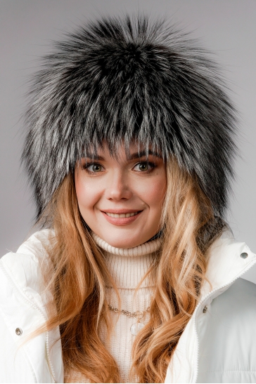 Шапка женская из лисы