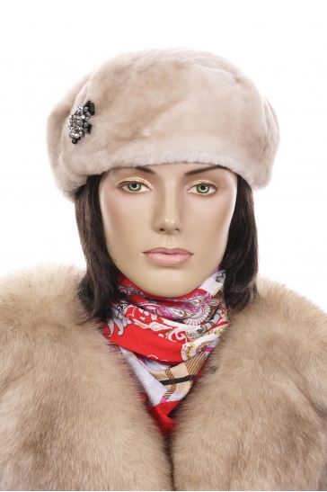 Шапка женская из овчины