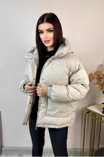 Пуховик женский из текстиля с капюшоном
