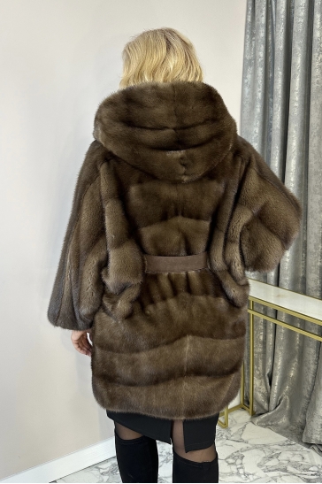 Шуба из норки с капюшоном